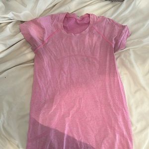 Lululemon swiftly shirt